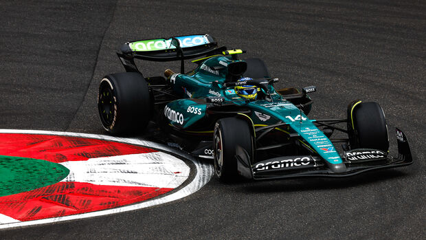 Fernando Alonso - Aston Martin - Formel 1 - GP China - Shanghai - Training - 19. April 2024