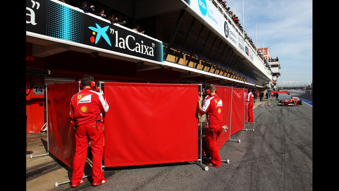Fernando Alonso Ferrari F1 Test Barcelona 2013