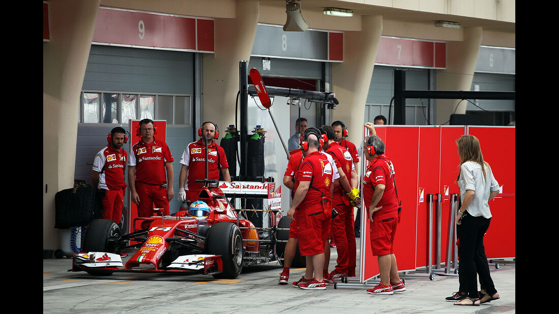 Fernando Alonso - Ferrari -  Formel 1 - Test - Bahrain - 28. Februar 2014