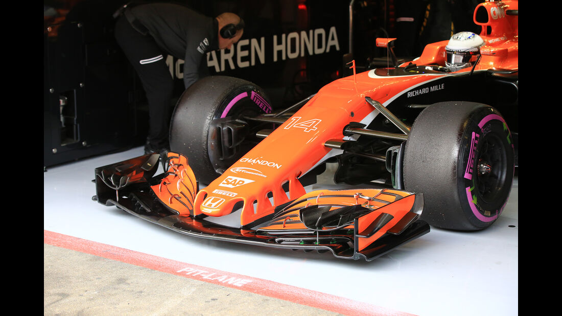Fernando Alonso - McLaren - Formel 1 - Test - Barcelona - 8. März 2017