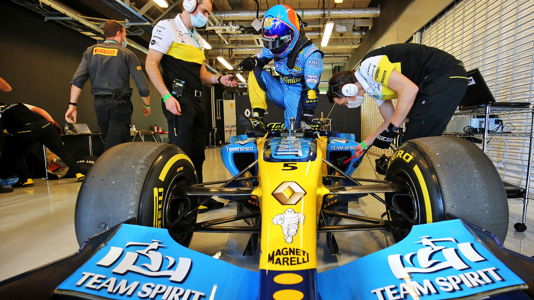 Fernando Alonso - Renault R25 - Formel 1 - GP Abu Dhabi - Freitag - 11.12.2020
