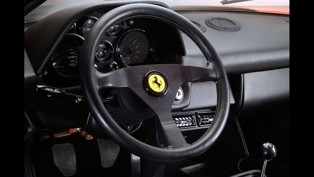 Ferrari 208 Turbo, Seitenansicht