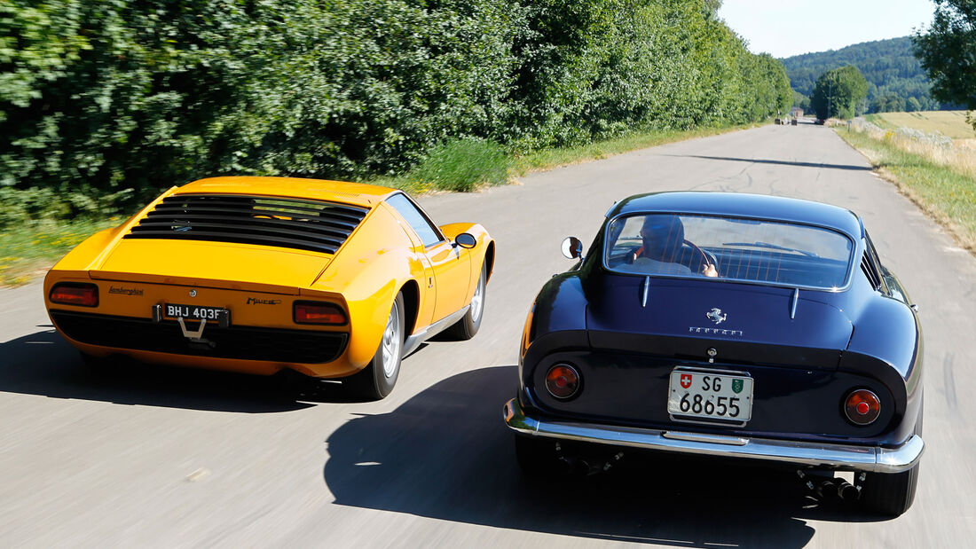 Ferrari 275 GTB/4, Lamborghini Miura P 400, Heckansicht