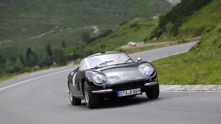 Ferrari 275 GTB N.A.R.T. Spider (1966) Silvretta Classic 2019 Oldtimer-Rallye