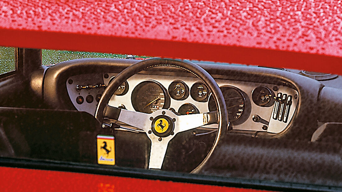 Ferrari 308 GT4, Cockpit, Lenkrad
