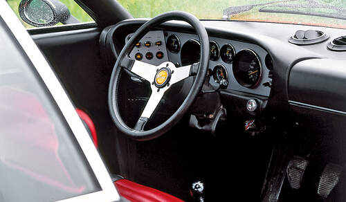 Ferrari 308 GT4, Cockpit