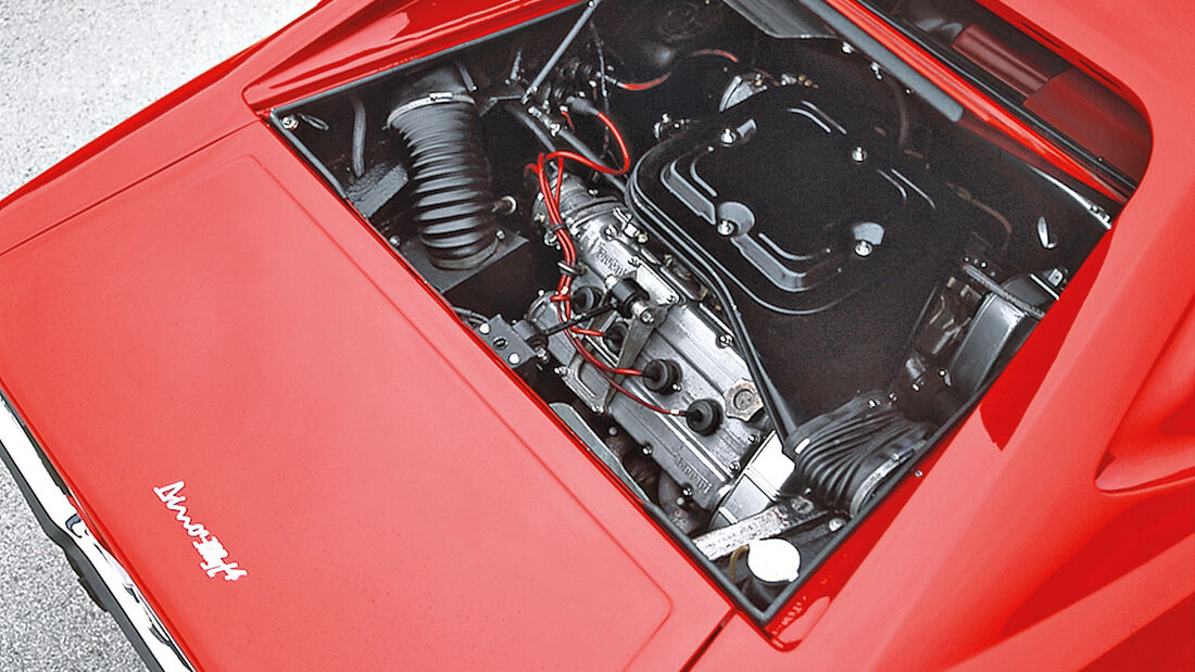 Ferrari 308 GT4, Motor