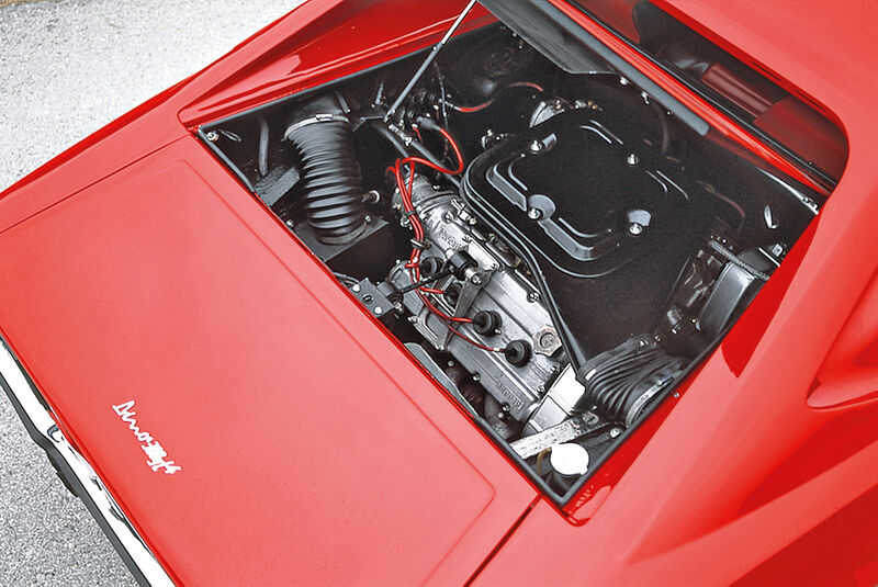 Ferrari 308 GT4, Motor