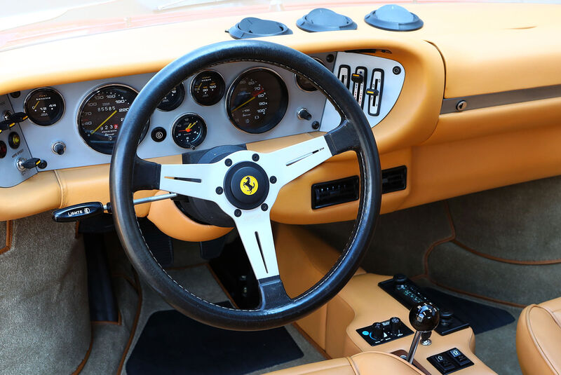 Ferrari 308 GT4