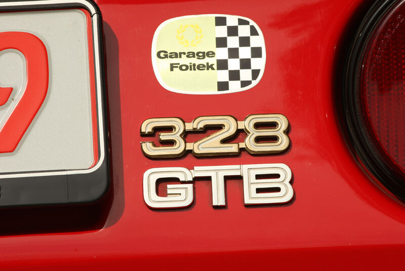 Ferrari 328 GTB, Emblem