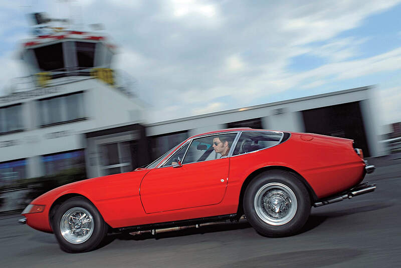 Ferrari 365 GTB4 (68-73)