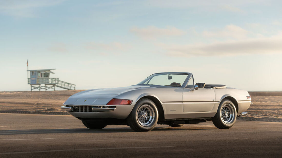 Ferrari 365 GTS/4 Daytona Spider 