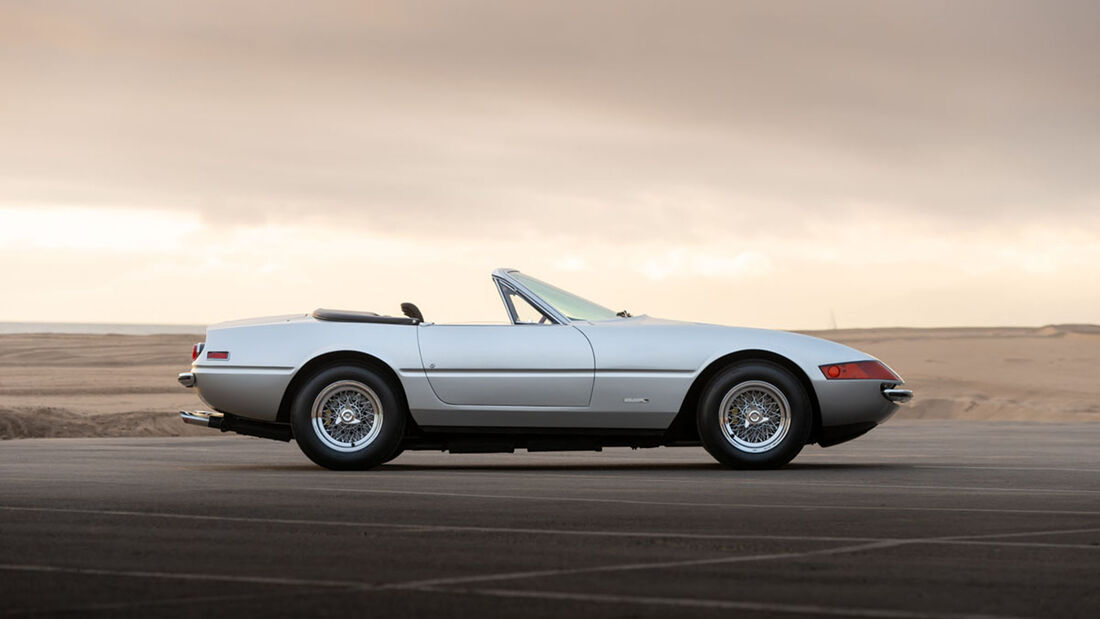 Ferrari 365 GTS/4 Daytona Spider 