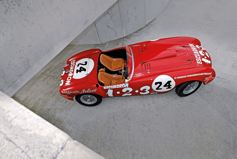 Ferrari 375 MM Spider, von oben, Seitenansicht