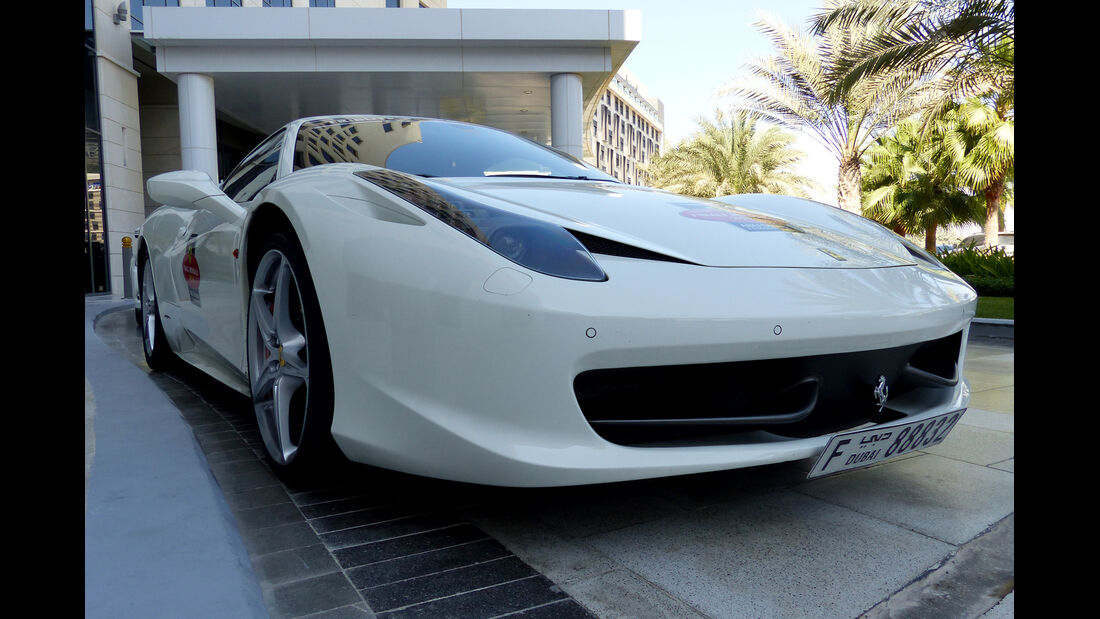 Ferrari 458 - F1 Abu Dhabi 2014 - Carspotting