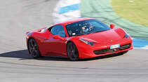 Ferrari 458 Italia, Kurvenfahrt