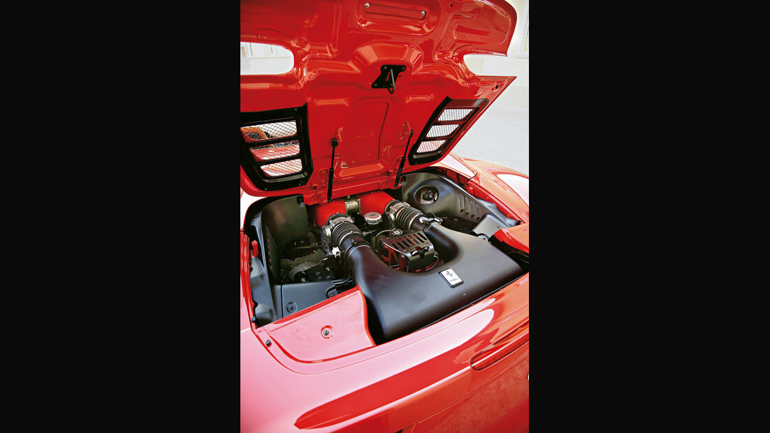 Ferrari 458 Italia Spider, Motor