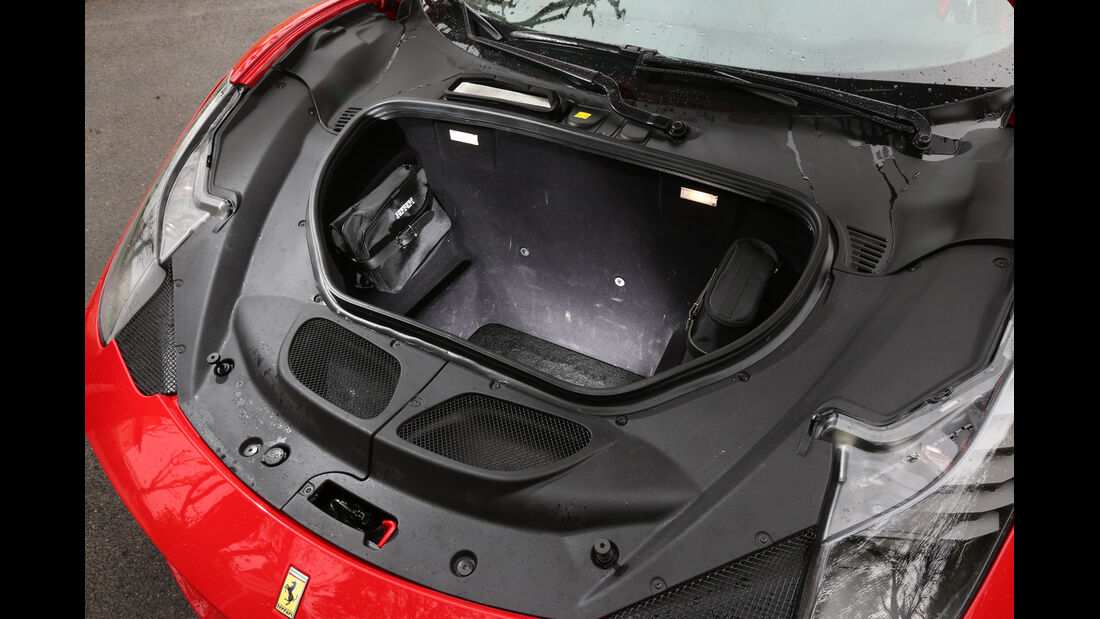 Ferrari 458 Speciale, Kofferraum