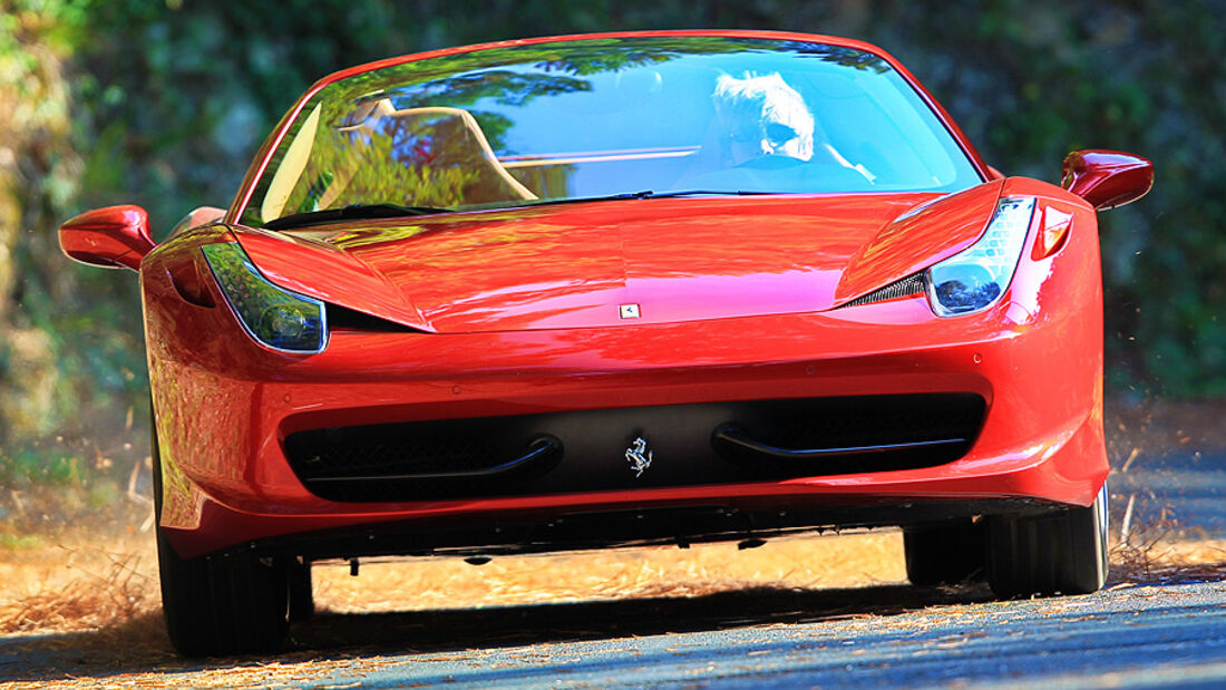 Ferrari 458 Spider, Front