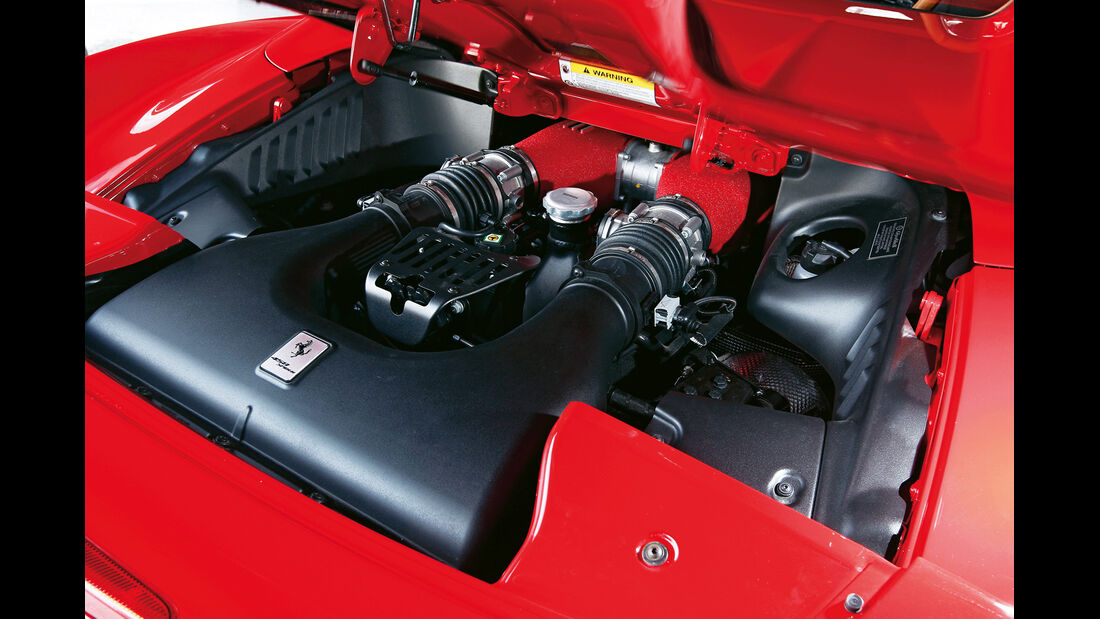 Ferrari 458 Spider, Motor