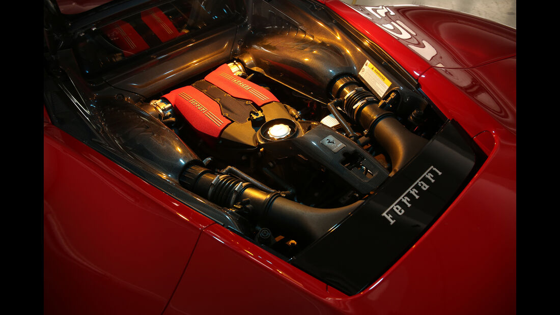 Ferrari 488 GTB, Motor
