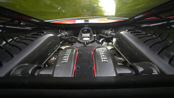 Ferrari 488 Pista, Motor