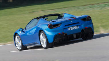 Ferrari 488 Spider, Heckansicht
