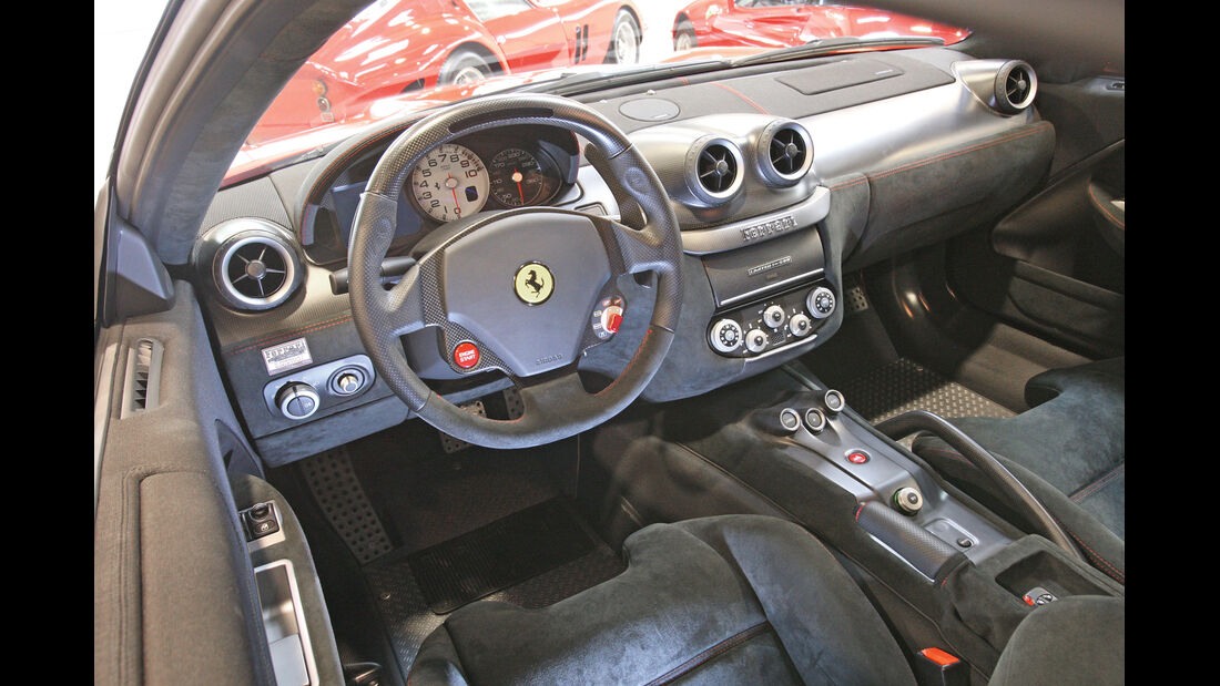 Ferrari 599 GTO, Lenkrad