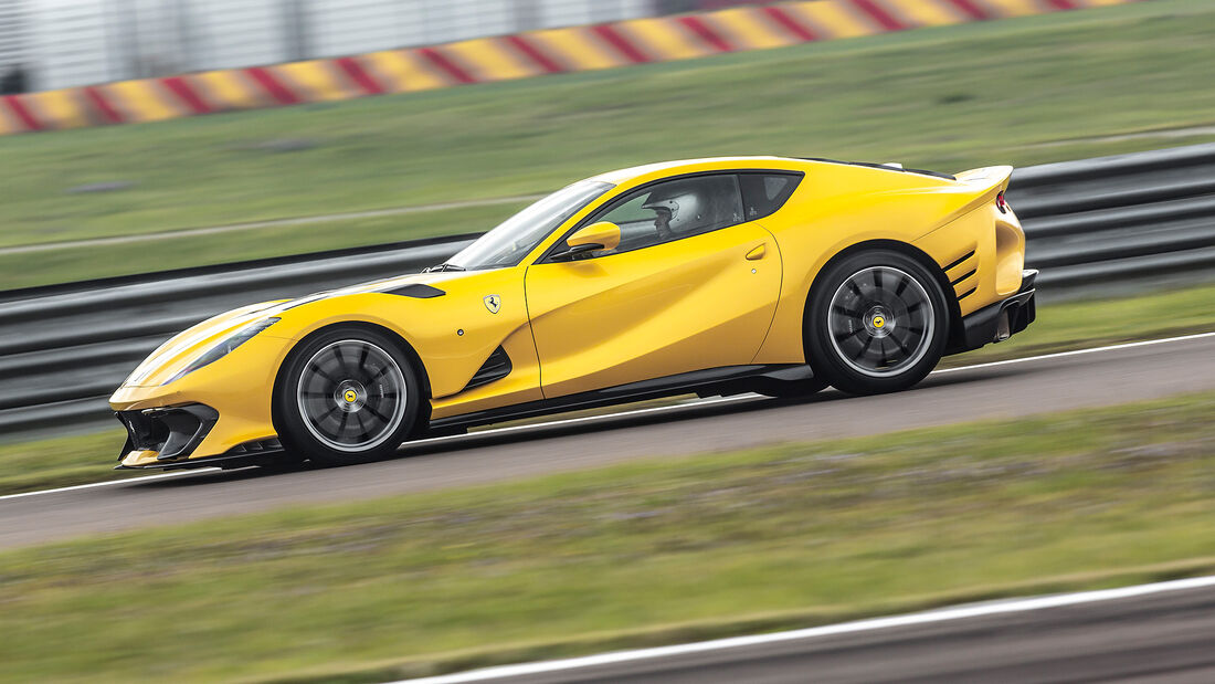 Ferrari 812 Competizione