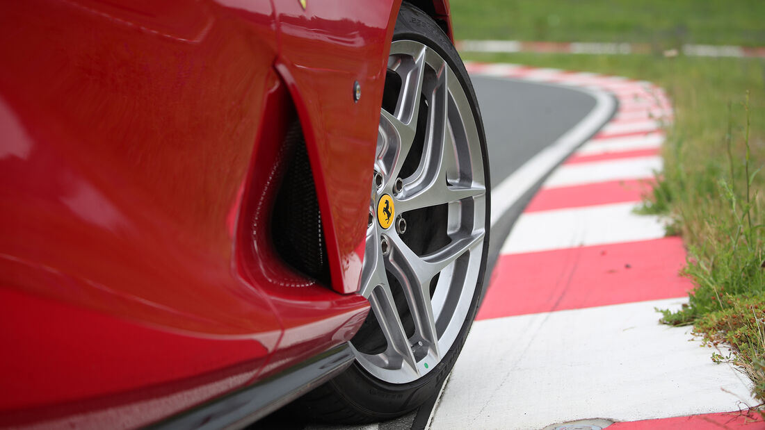 Ferrari 812 Superfast, Exterieur