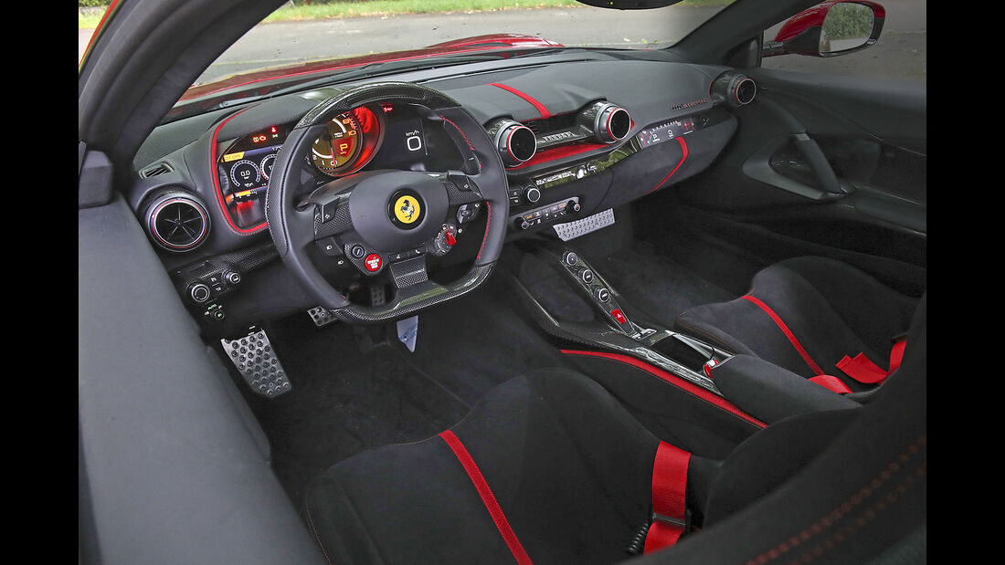 Ferrari 812 Superfast, Interieur