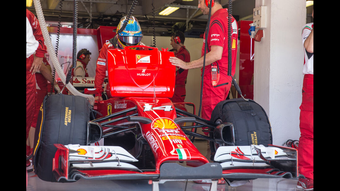 Ferrari - Boxen-Reportage - GP Ungarn - 2014