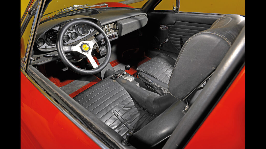 Ferrari Dino 246 GTS, Cockpit