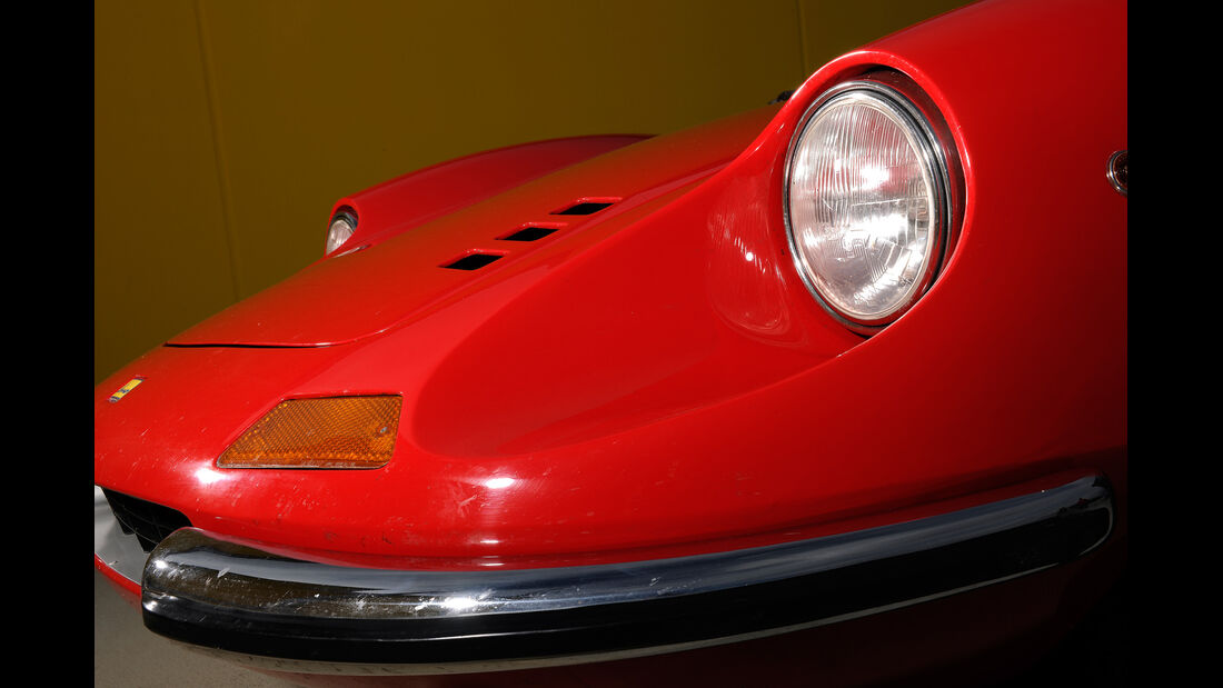 Ferrari Dino 246 GTS, Frontscheinwerfer