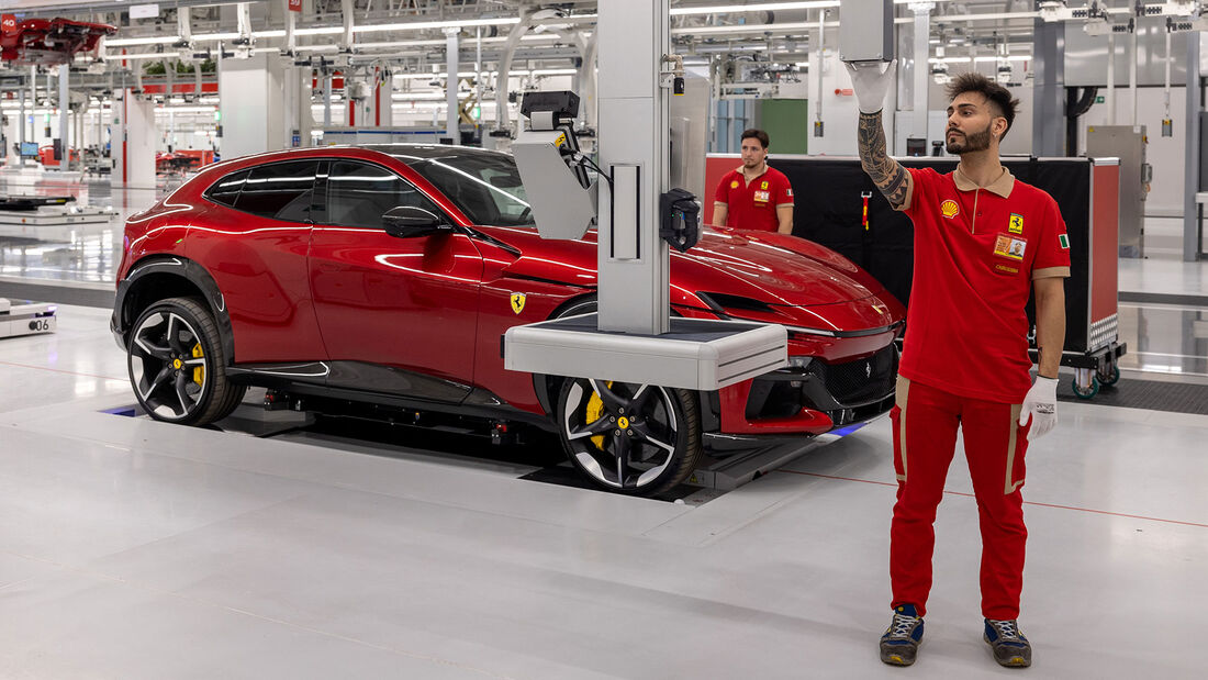Ferrari E-Building Maranello (2024) Produktionshalle