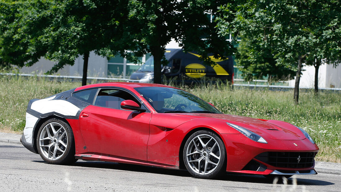 Ferrari F12 M Erlkönig