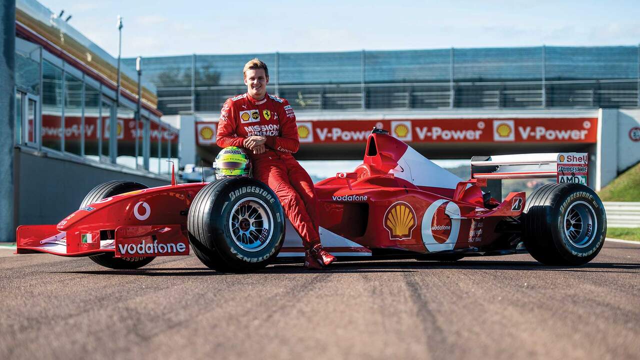 Schumachers Ferrari F2002 F1 Fur 6 6 Millionen Versteigert Auto Motor Und Sport