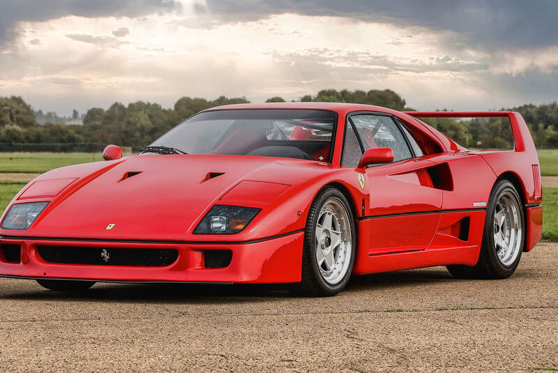 Ferrari F40 (1990) von vorn