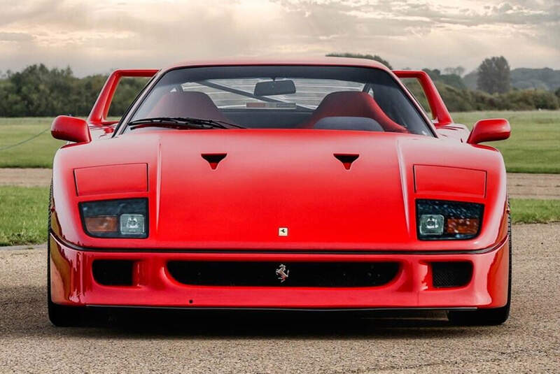 Ferrari F40 (1990) von vorn