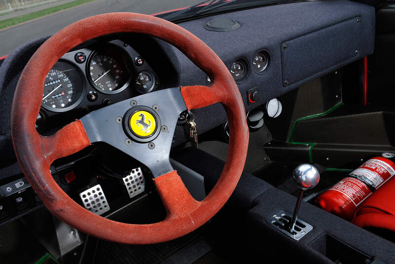 Ferrari F40, Cockpit, Lenkrad