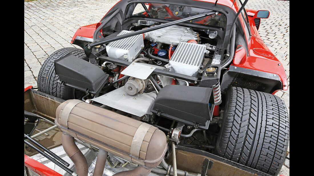 Ferrari F40, Motor