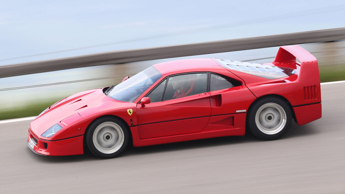 Ferrari F40, Seitenansicht