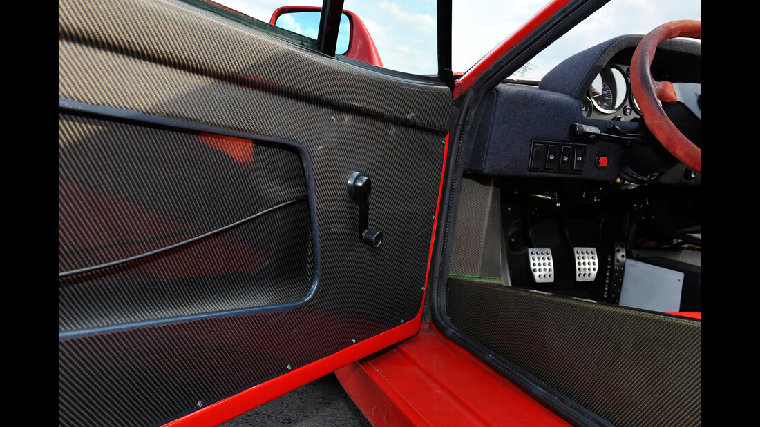 Ferrari F40, Seitentür