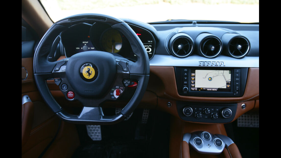Ferrari FF, Cockpit, Lenkrad