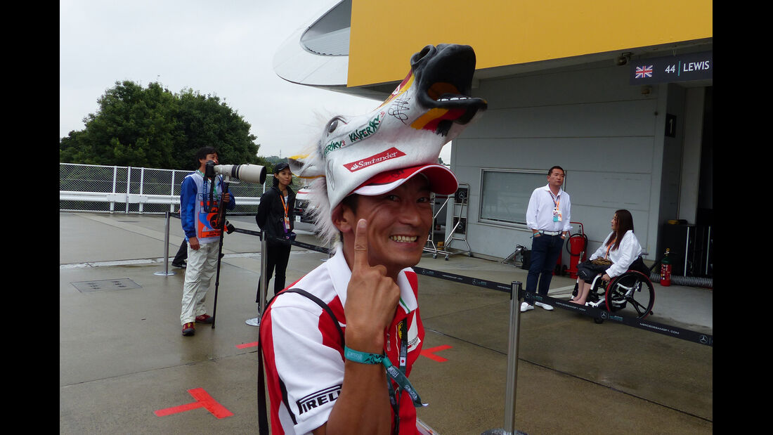 Ferrari-Fan - Formel 1 - GP Japan - Suzuka - 25. September 2015