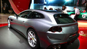 Ferrari GTC4 Lusso T V8