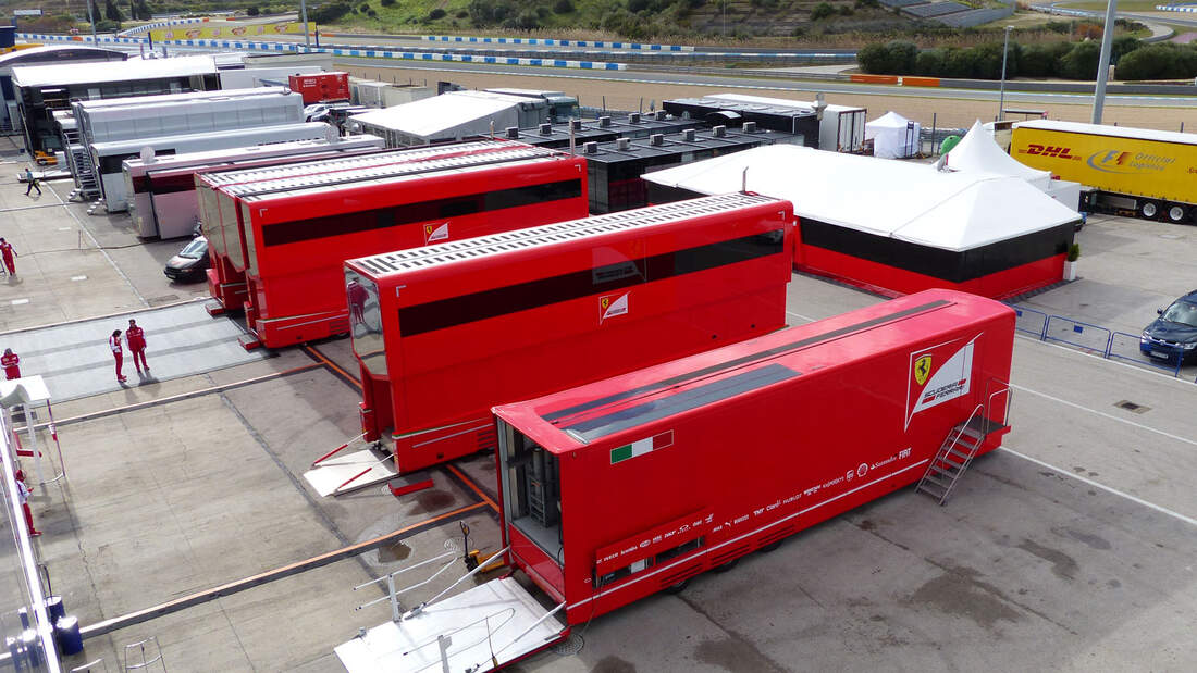 Fotos F1-Test in Jerez 2015 (Samstag): Vorbereitungen auf den Test