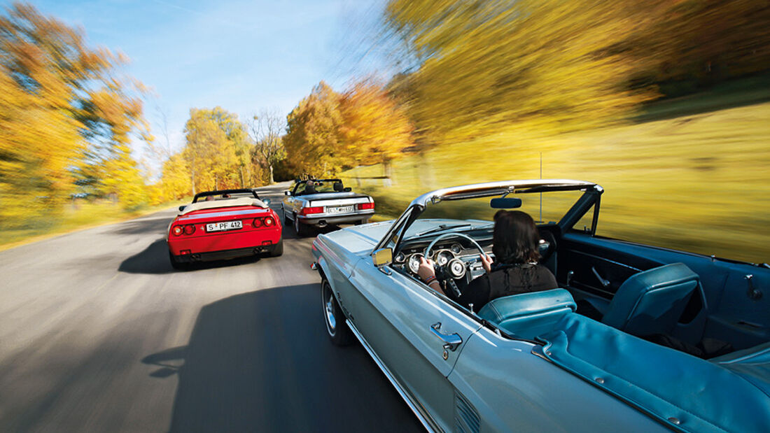 Ferrari Mondial T Cabrio, Mercedes 500 SL, Ford Mustang Convertible