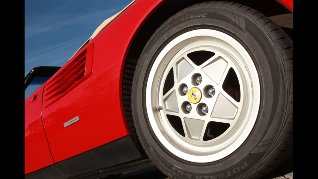 Ferrari Mondial T, Cabriolet 1992, Rad, Reifen, Detail
