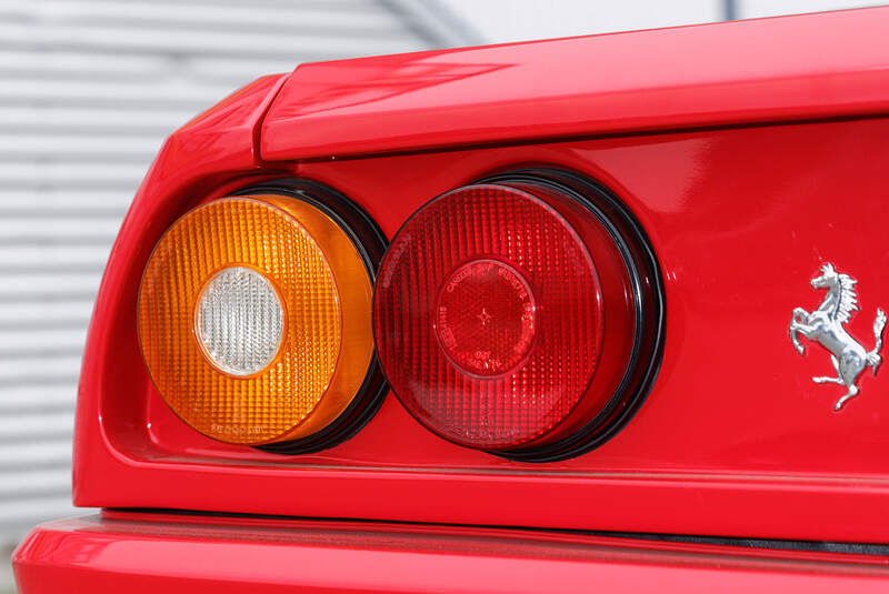 Ferrari Mondial